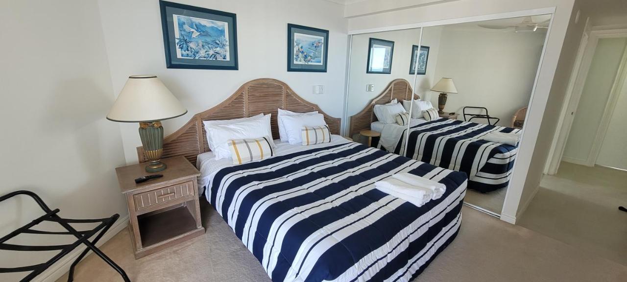 Apr Private Suites Moroccan By The Beach Gold Coast Esterno foto