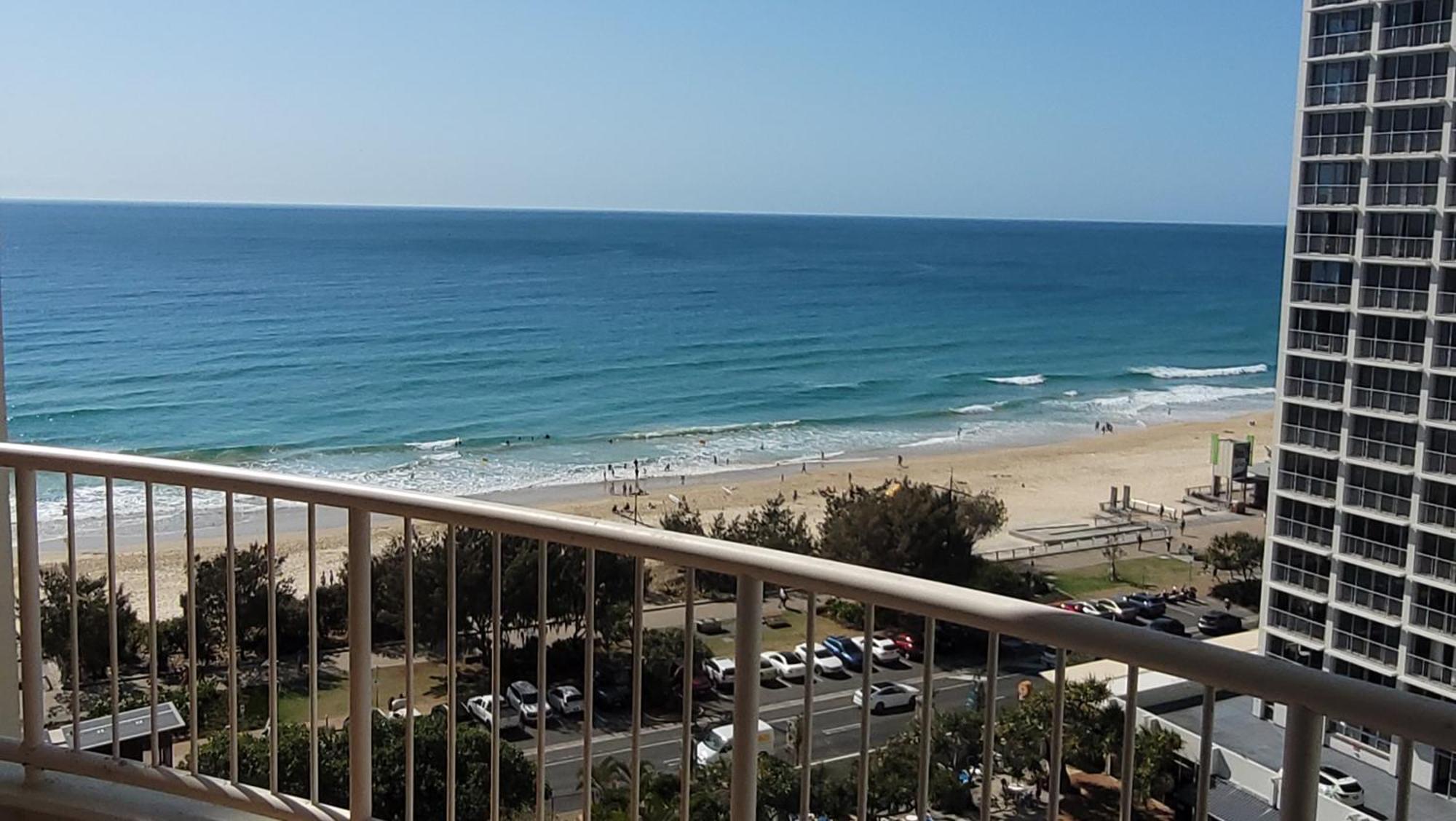 Apr Private Suites Moroccan By The Beach Gold Coast Esterno foto
