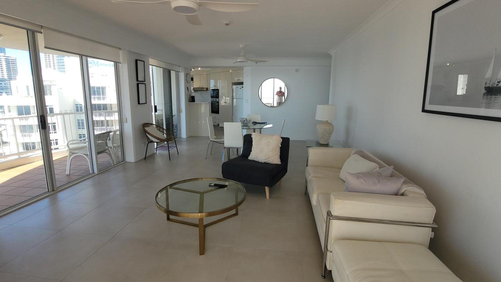 Apr Private Suites Moroccan By The Beach Gold Coast Esterno foto