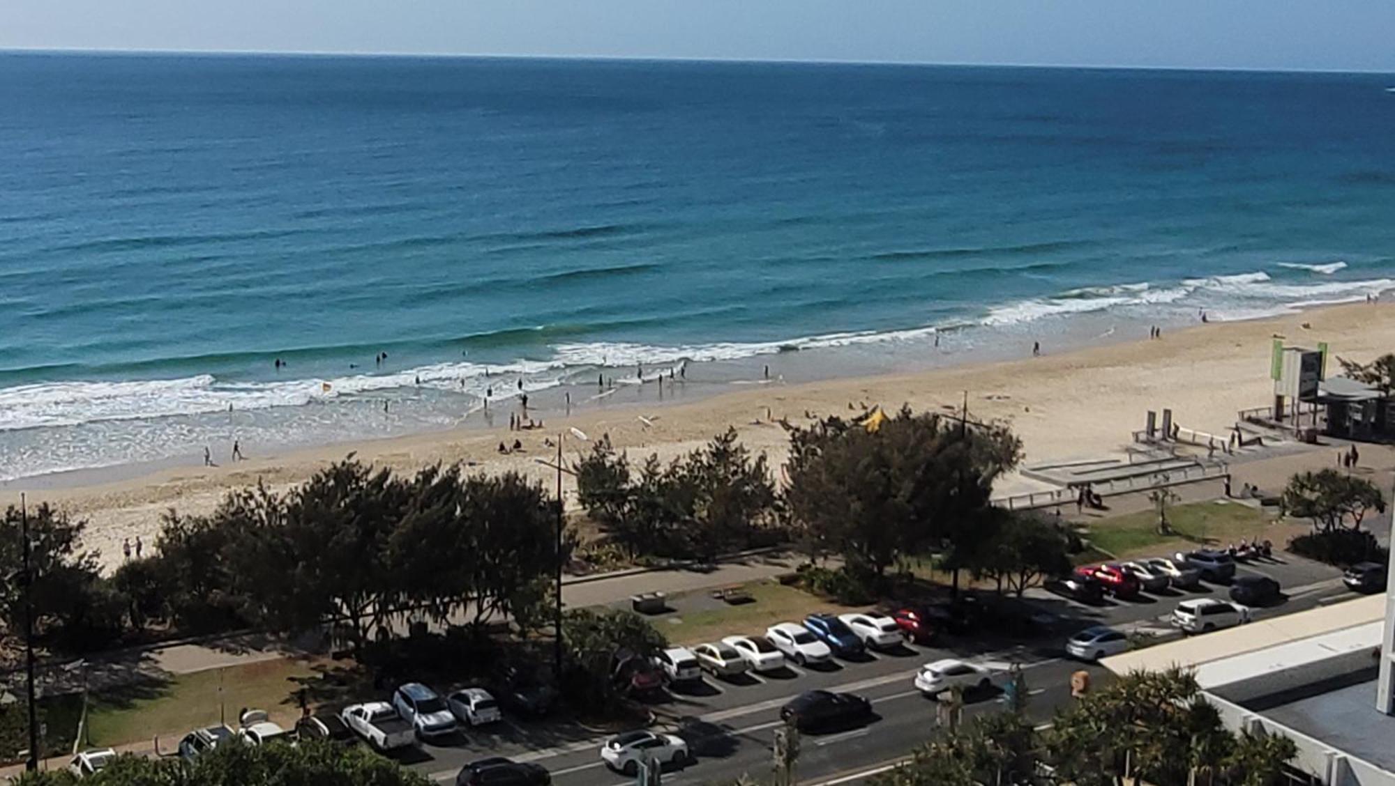 Apr Private Suites Moroccan By The Beach Gold Coast Esterno foto