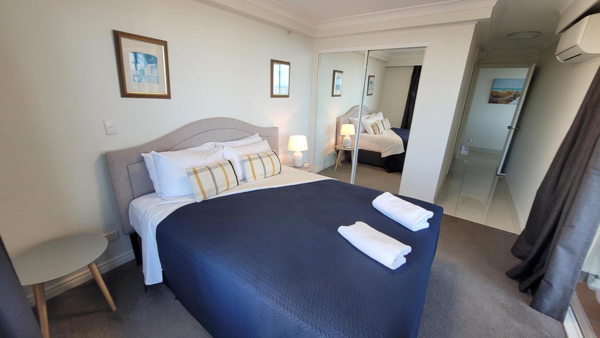 Apr Private Suites Moroccan By The Beach Gold Coast Esterno foto