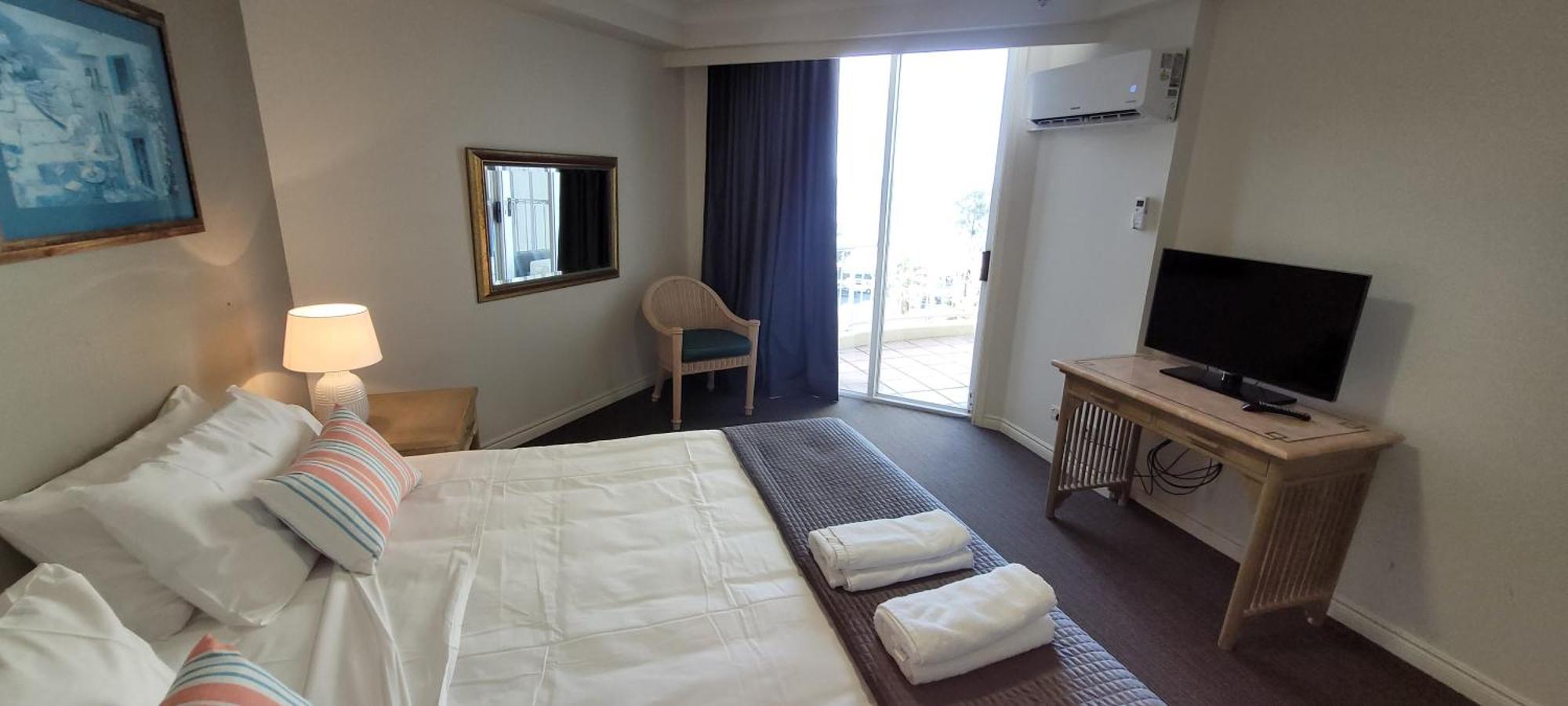 Apr Private Suites Moroccan By The Beach Gold Coast Esterno foto