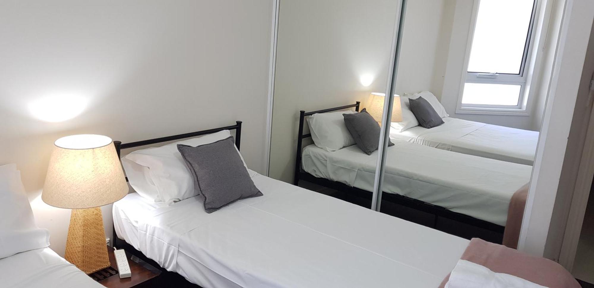 Apr Private Suites Moroccan By The Beach Gold Coast Esterno foto