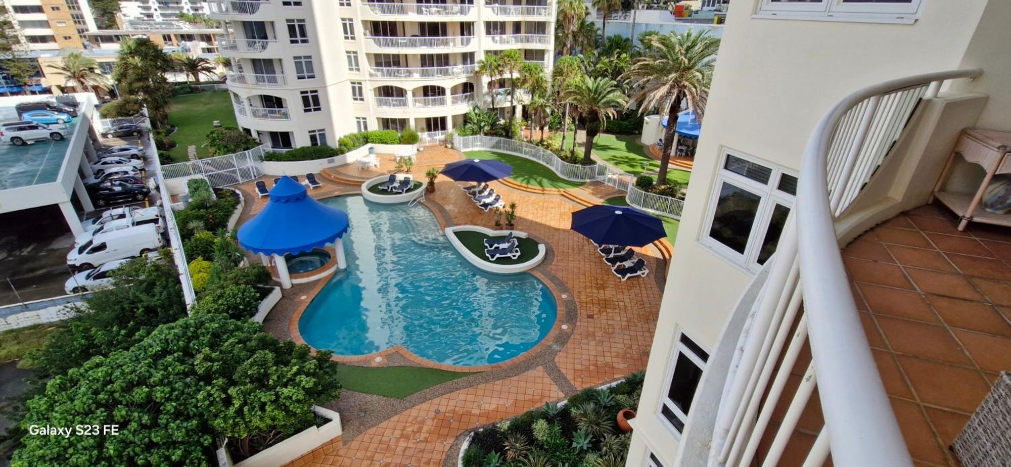 Apr Private Suites Moroccan By The Beach Gold Coast Esterno foto