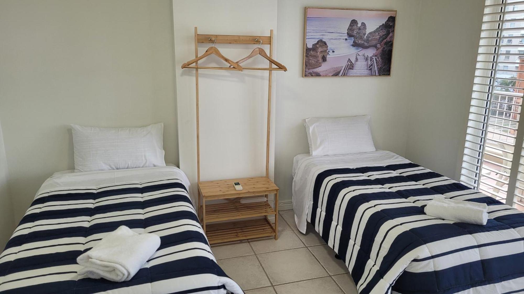 Apr Private Suites Moroccan By The Beach Gold Coast Esterno foto