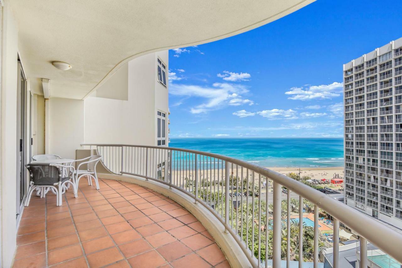 Apr Private Suites Moroccan By The Beach Gold Coast Esterno foto